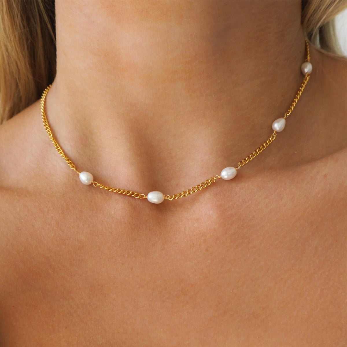 Dawn Pearls Necklace