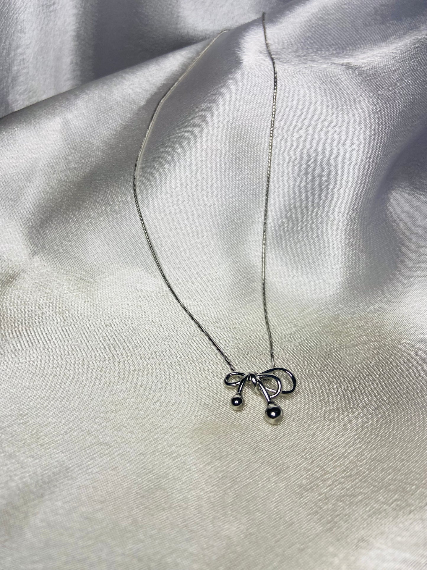 Dainty Bow Necklace Plata 925